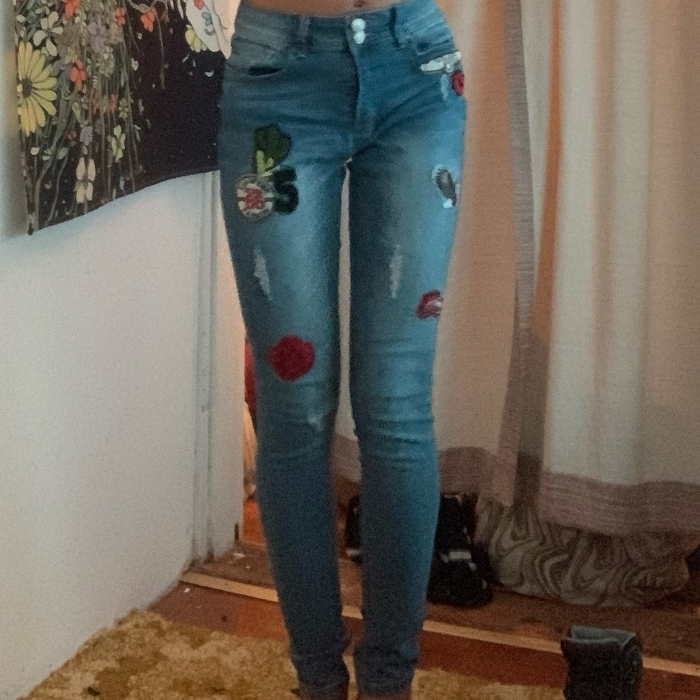Size 7 hardly worn anklet  jeans.